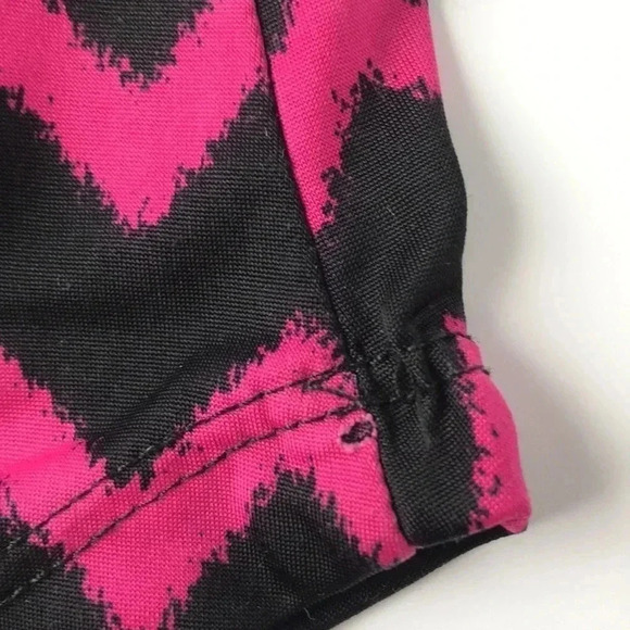 3/$15 Casual chevron funky sleeveless Pink black high low satin  tank sz small - Picture 7 of 11